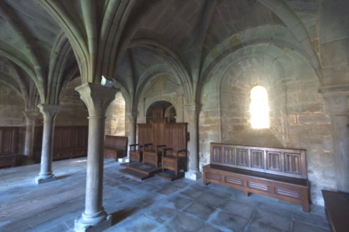 Vista del fondo de la sala capitular de la Oliva